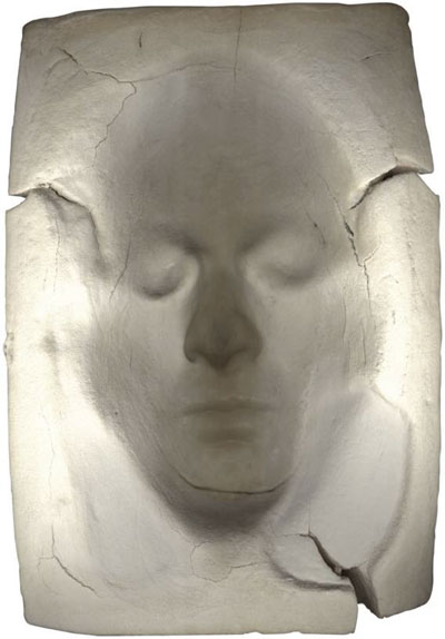 Nadezhda Lyahova, Soapy Reflections. Positive cast from an author’s face in real size, 1999, ATA Center for Contemporary Art, Sofia