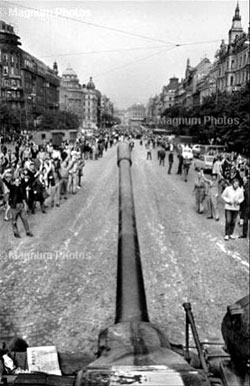 Прага 1968. Фотограф: Йозеф Куделка (1)