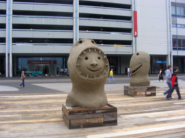 1. Рокси Пейн, Inversion, неръждаема стомана, височиина 12.8 м, 2008
